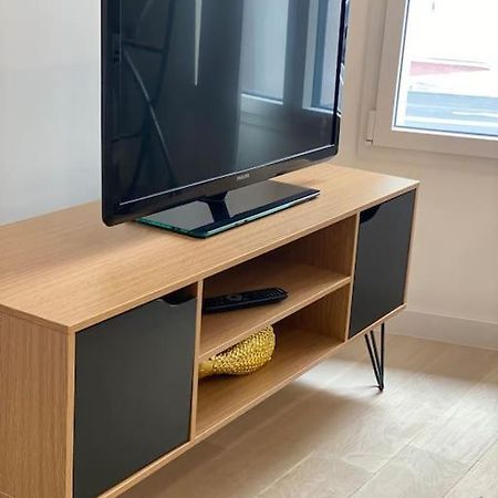 Brand New 1 Bedroom Flat With Parking- 5 Min Paris Pte De Versailles Issy-les-Moulineaux Exterior photo