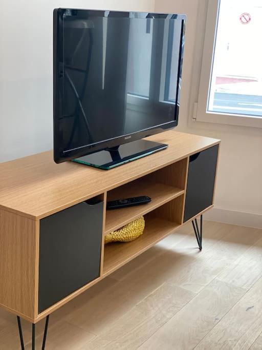 Brand New 1 Bedroom Flat With Parking- 5 Min Paris Pte De Versailles Issy-les-Moulineaux Exterior photo